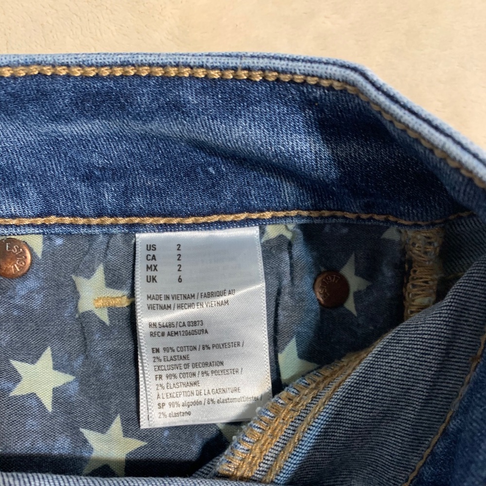 American Eagle Hi-Rise Shortie - Picture 5 of 6
